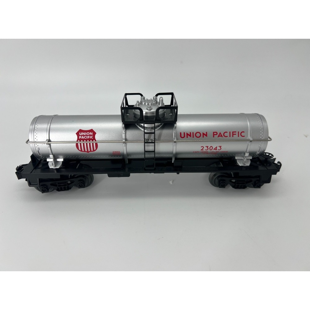 Lionel Union Pacific Tank Car 23043 single dome O SCALE gauge silver model